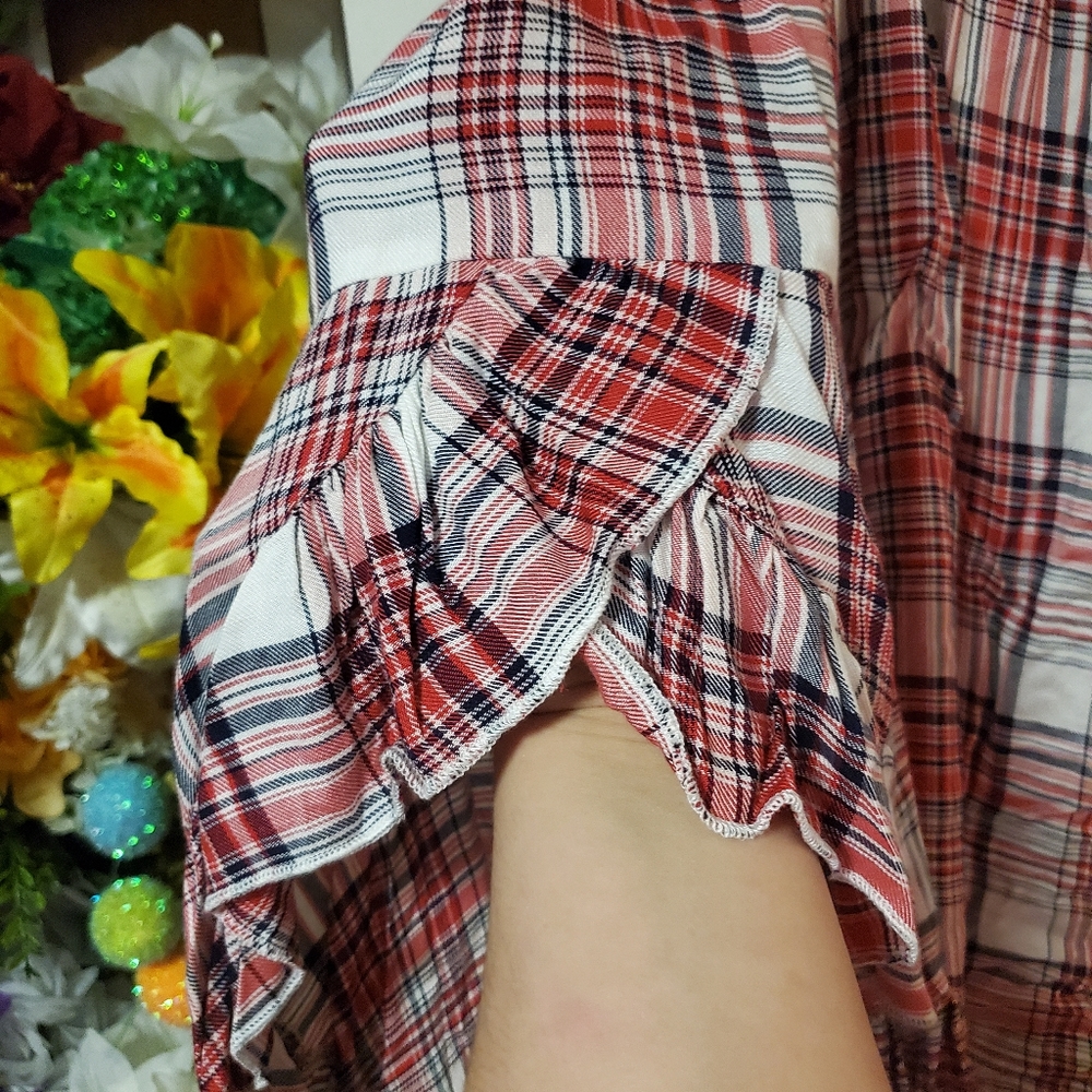 Plus size off the shoulder plaid bell sleeve top - Picture 4 of 7